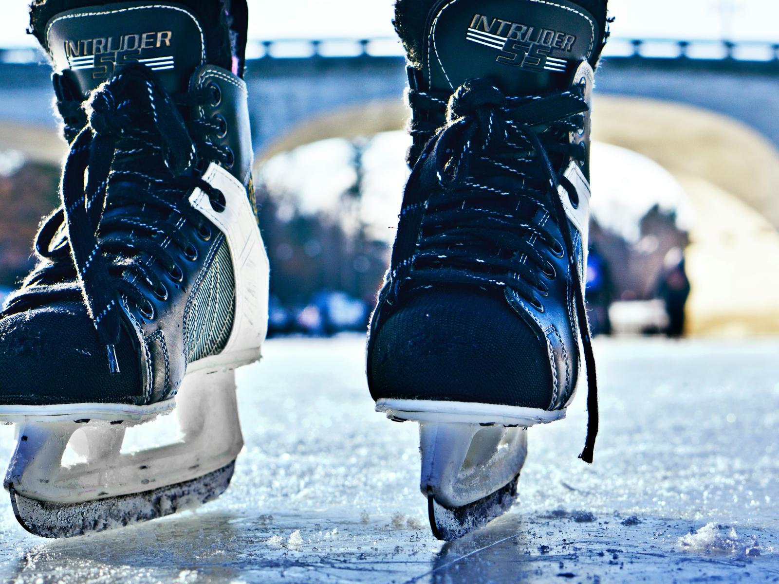 Skates